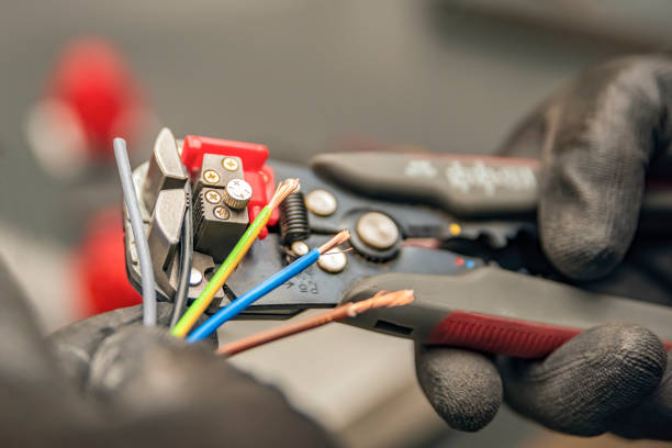Best Electrical Installation Contractor  in Naples Manor, FL
